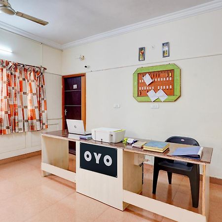 Hotel O Nest Inn Csennai Kültér fotó