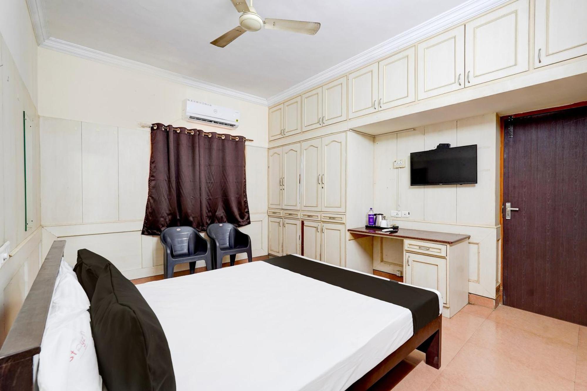 Hotel O Nest Inn Csennai Kültér fotó
